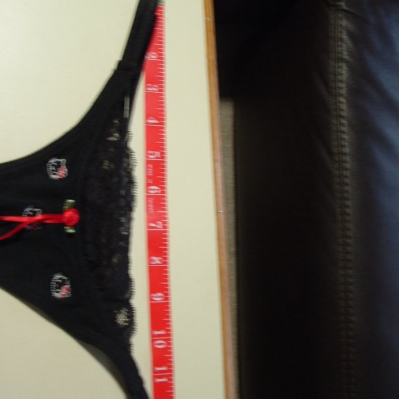 Hello Kitty Thong Pantie Hello Kitty Sanrio thong - Picture 5 of 12
